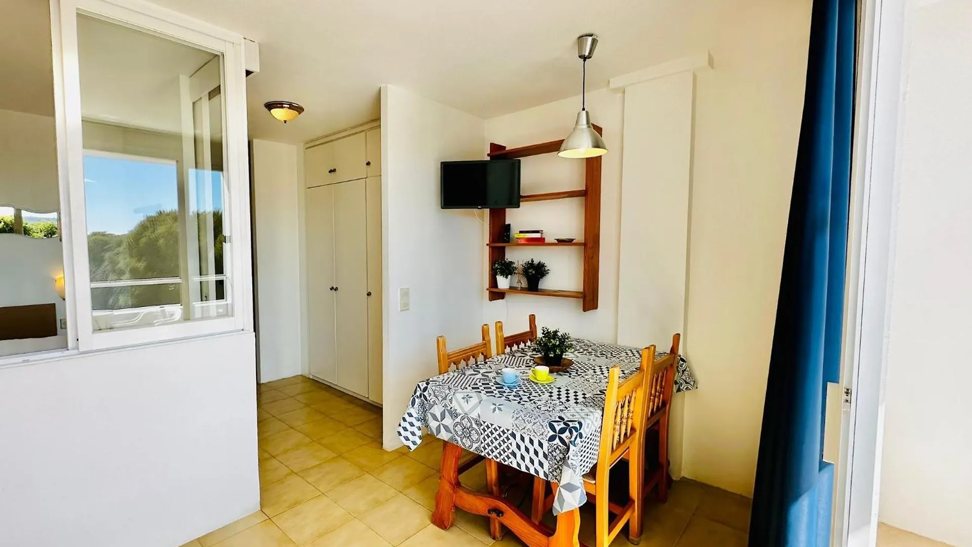 Trill Mirasol B estudio 1a linea mar L'Estartit Spagna